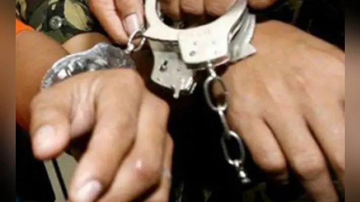 Gumla crime news : दो करोड़ रुपये की नशीली दवाओं के साथ चार गिरफ्तार