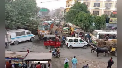 पश्चिमी चंपारण : जाम में फंसे मरीज की मौत युवाओं ने प्रसूता को बचाया