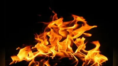 दीपक की लौ से बच्ची की साड़ी में लगी आग, झुलसने से मौत