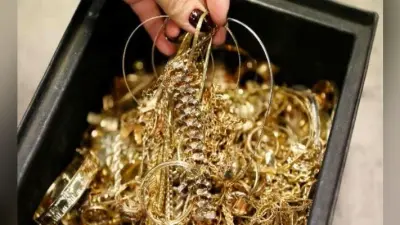 लाखों के सोने के आभूषण लेकर चंपत हुए चोर