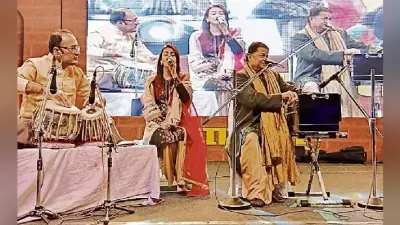 औरंगाबाद सदर : सूर्य महोत्सव में अनूप जलोटा ने बांधा समां