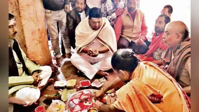मंत्री बनने के बाद बाबा के दरबार में पहुंचे बादल पत्रलेख
