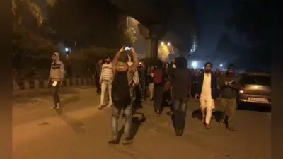 दिल्लीः गोलीबारी के बाद शाहीन बाग में प्रदर्शन स्थल पर सुरक्षा व्यवस्था बढ़ाई गयी