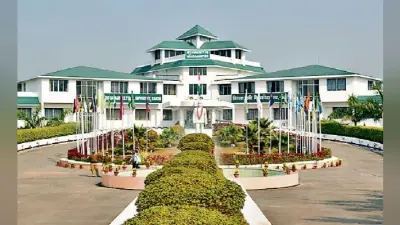 बीएयू में बाहरी वीसी पूरा नहीं कर पा रहे कार्यकाल, नये कुलपति की नियुक्ति के लिए आये सौ से अधिक आवेदन