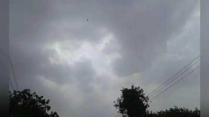 पटना : आज कुछ इलाकों में बारिश की संभावना