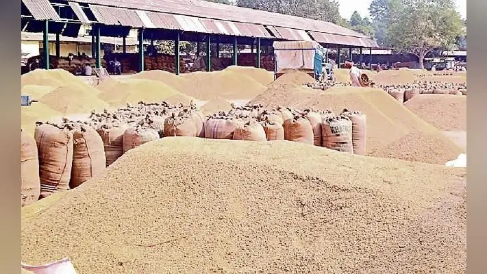 प्रखंड सहकारिता पदाधिकारी को डीएम का निर्देश, 50 फीसदी धान की खरीद पर ही मिलेगा वेतन