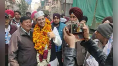 Delhi Vidhan Sabha Chunav 2020 News: वोट मांगने पर इस ”आप” प्रत्याशी से कह रहीं हैं लड़कियां- मुझसे शादी करोगे…