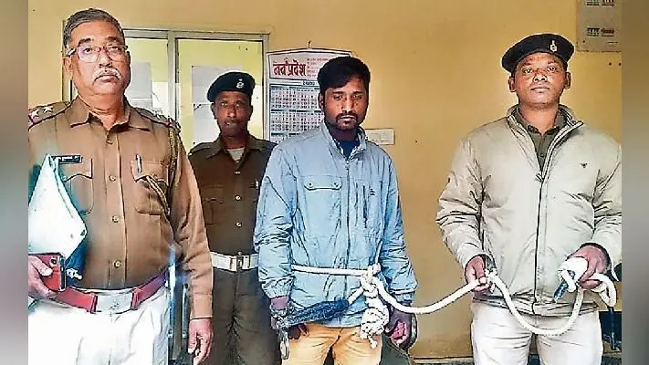 रांची : मां-बेटी की हत्या कर टंकी में डाल दिया था शव, गिरफ्तार