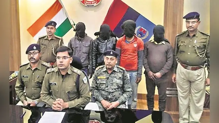पतरातू डैम से लौट रही युवती से गैंग रेप, चार आरोपी गिरफ्तार