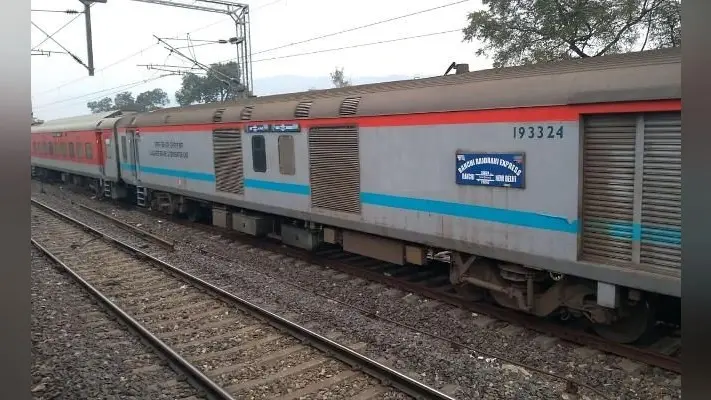रांची-मुरी के बीच मालगाड़ी का इंजन फेल, राजधानी एक्सप्रेस समेत आधा दर्जन से अधिक ट्रेनें लेट