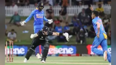 IND vs NZ live Update 3rd ODI: न्यूजीलैंड ने भारत को किया क्लीन स्विप, सीरीज पर 3-0 से कब्जा