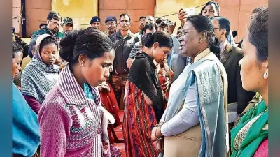राज्यपाल पहुंचीं बुरुगुलीकेरा, लोगों ने फिर से जतायी हत्याकांड की आशंका, राज्यपाल ने कहा- नरसंहार दिल दहला देनेवाला