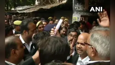 Bomb Blast At Lucknow Court News: लखनऊ के वजीरगंज कचहरी में देसी बम से अपराधियों ने किया हमला, मची अफरा-तफरी