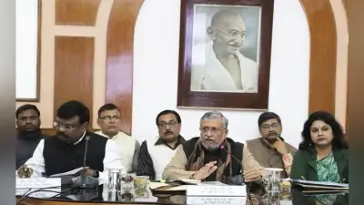 बिहार में आंगनबाड़ी सेविकाओं के बाद अब आशा कार्यकर्ताओं को भी स्मार्ट फोन : सुशील मोदी