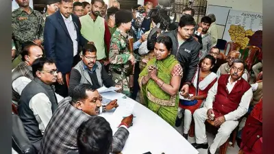 रांची : जनता दरबार में पहुंची महिला ने मंत्री बन्ना गुप्ता से लगायी गुहार, मंत्री ने कराया 35 हजार माफ