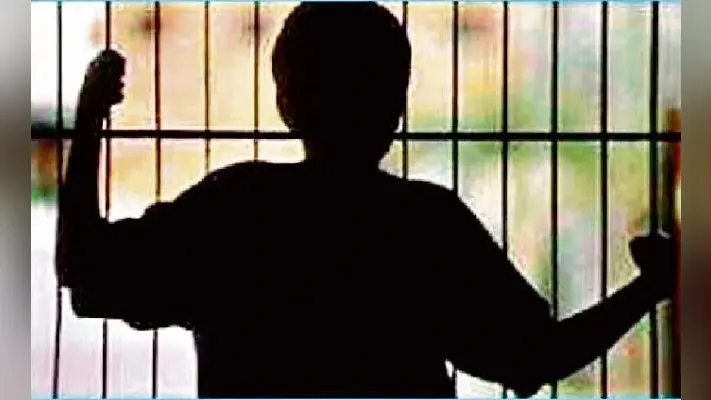 छत्तरपुर : कमरे में बंद मां व बच्चों को तीन दिन बाद कराया मुक्त