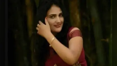 Singer Sushmita Suicide: इस गायिका ने कर ली आत्महत्या, सुसाइड नोट में लिखा – मेरे ससुरालवालों को मत छोड़ना…