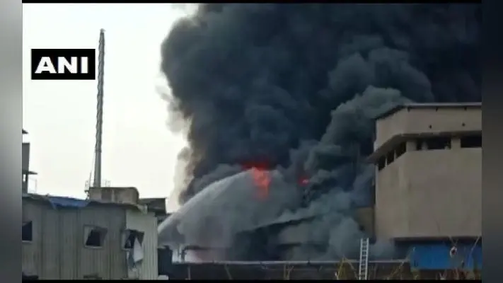 Breaking Mumbai Chemical Factory Fire: ठाणे की कैमिकल फैक्टरी में लगी आग, मौके पर बचाव दल मौजूद