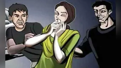 छेड़खानी का विरोध किया तो सरेआम युवती को पीटा
