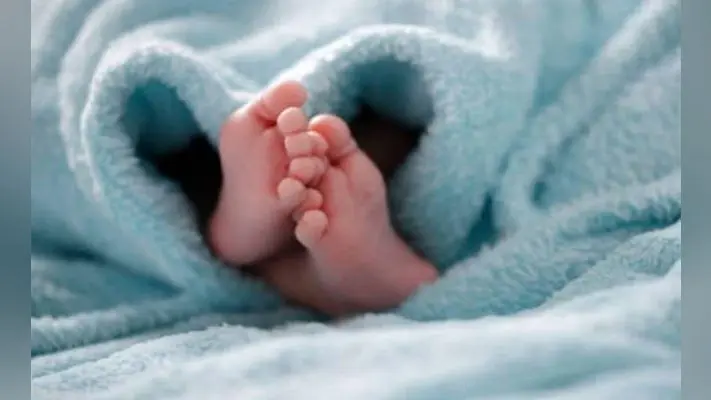 So Sad: 9 साल में दंपती के 6 बच्चों की मौत, पुलिस ने कब्र से निकाला 3 माह के बच्चे का शव