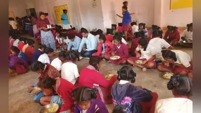 सिमडेगा : निरीक्षण के दौरान कस्तूरबा गांधी आवासीय विद्यालय में अनियमितता उजागर