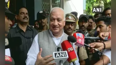 केरल के राज्यपाल ने दिया विवादित बयान, कहा- सड़क पर बैठना भी आतंकवाद जैसा