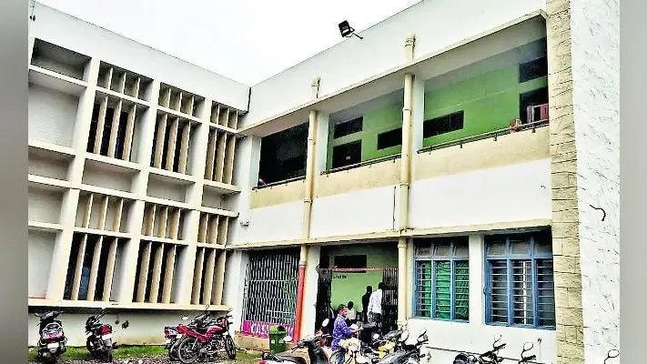 रांची : एचइसी के वेलनेस सेंटर में डॉक्टरों की कमी के कारण कई विभाग बंद