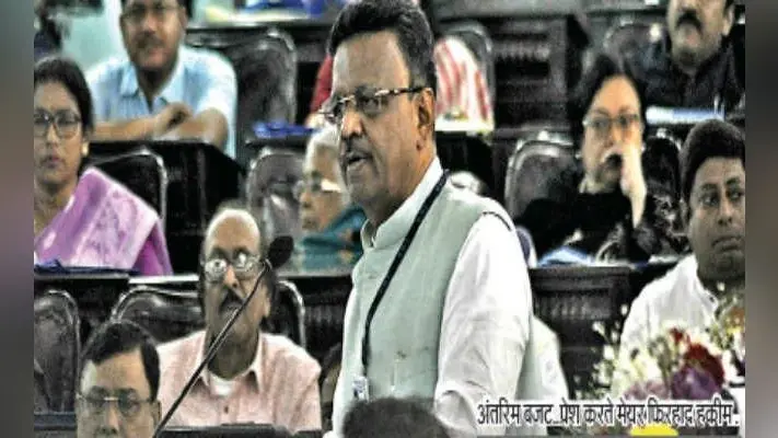 केएमसी चुनाव : मेयर ने पेश किया रिपोर्ट कार्ड, कहा – जनता फिर देगी सेवा करने का मौका