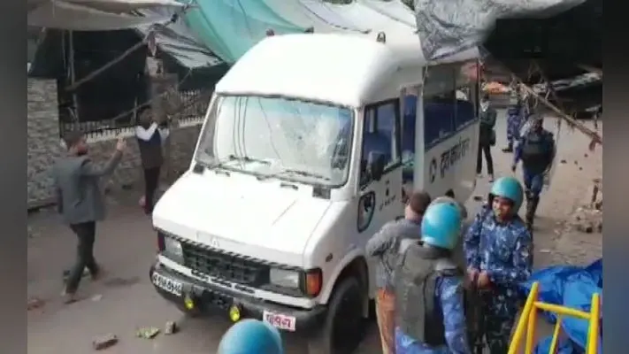 अलीगढ़ में CAA के खिलाफ हिंसक प्रदर्शन, इंटरनेट सेवाएं अगले 24 घंटे के लिए बंद