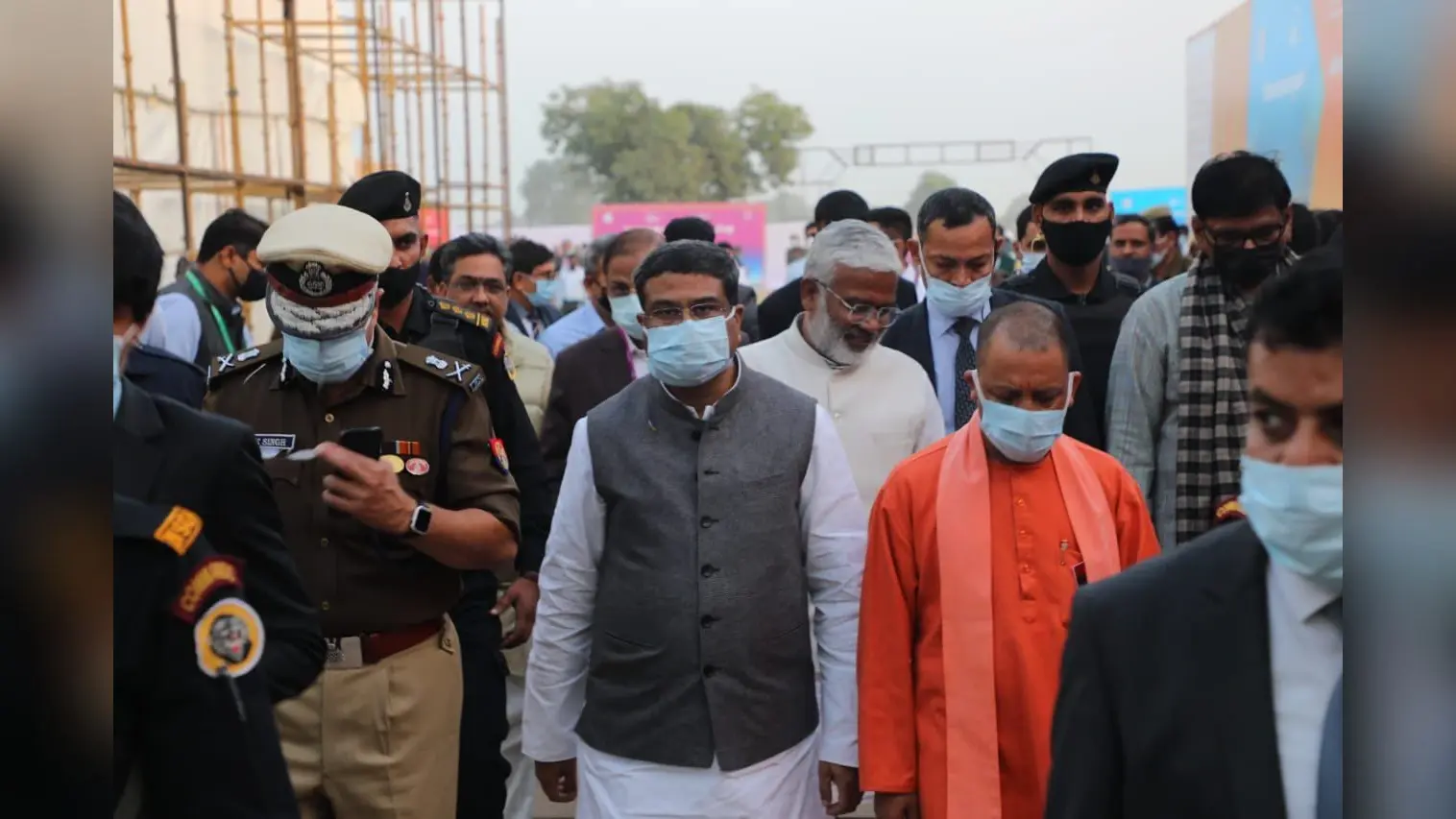 जेवर एयरपोर्ट के बाद अब नोएडा में फिल्म सिटी पर नजर, सीएम योगी ने दिए जल्द काम शुरू होने के संकेत
