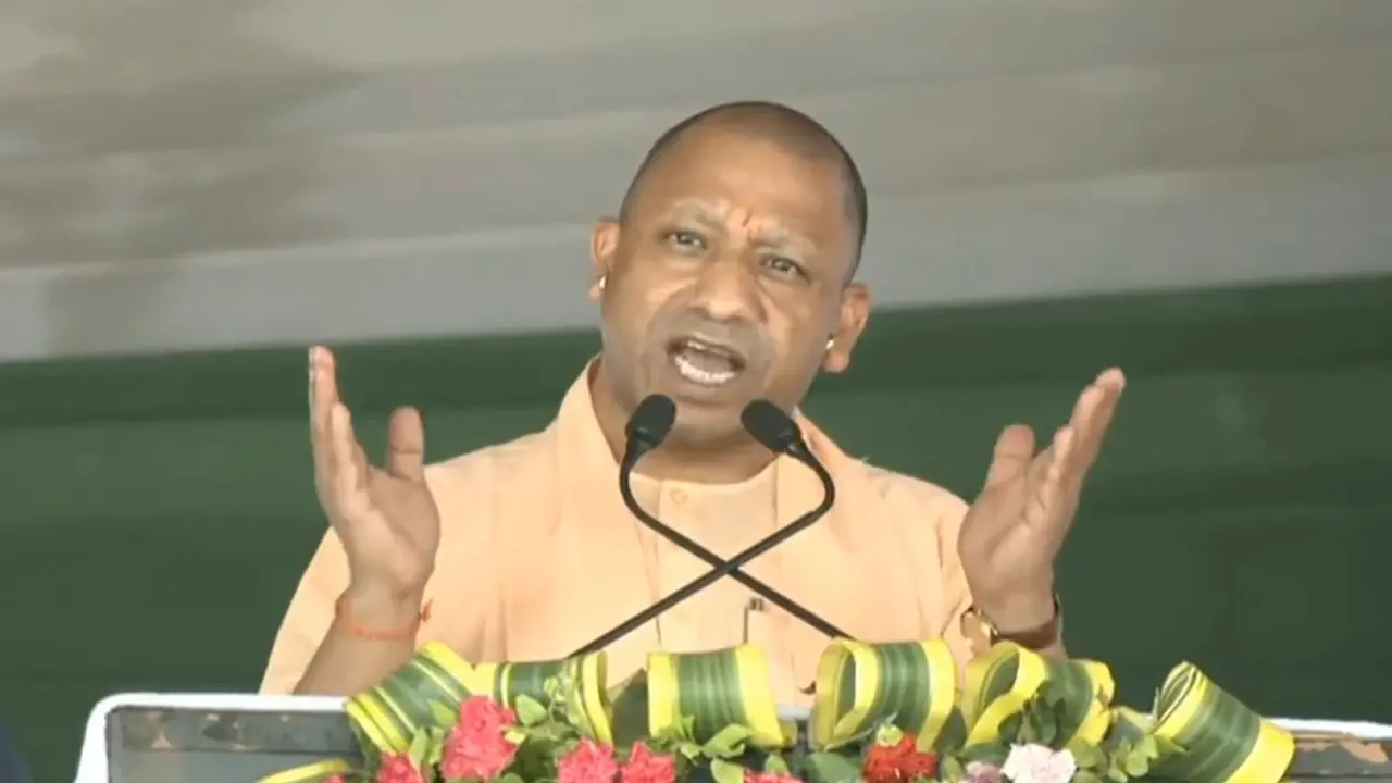 अंबेडकरनगर में करोड़ों की परियोजनाओं का लोकार्पण, सीएम योगी बोले- अपने पापों की सजा पा रहा पाकिस्तान