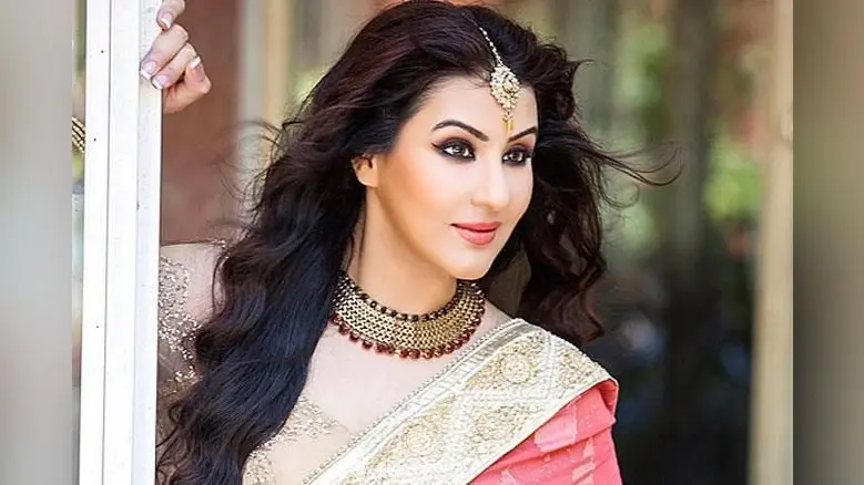 पहले भी विवादों में फंस चुकी हैं ‘अंगूरी भाभी’, ‘हिना खान’ के साथ लड़ाई ने खूब बटोरीं थी सुर्खियां