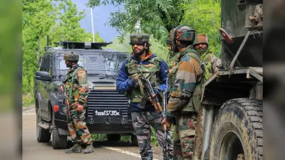 Pulwama Encounter: मजदूरों पर हुए हमलों में शामिल दो आतंकी मार गिराये गये