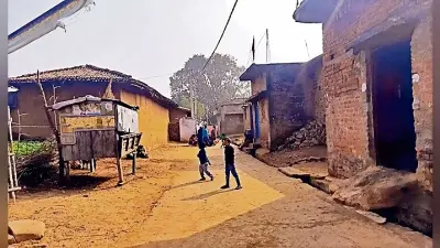 रोहतास के इस गांव में रोजाना लायी जाती है दो हजार लीटर शराब, पीने पहुंचते है कई गांवों के लोग