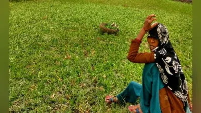 सामाजिक पिरामिड में महिलाएं सबसे नीचे