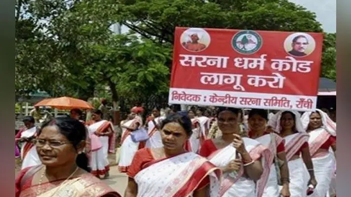 UP Budget Session 2021: राज्यपाल के अभिभाषण के दौरान ही विपक्ष का हंगामा, जमकर की नारेबाजी, लगाया ये आरोप