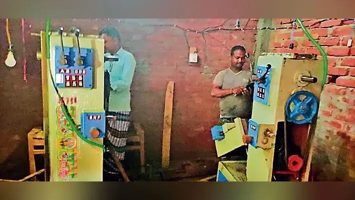 PHOTOS: पूर्णिया में पूर्व सरपंच के घर पर मिनी गन फैक्ट्री देखिए, पूरे बिहार में हथियार तस्कर करते थे सप्लाई..