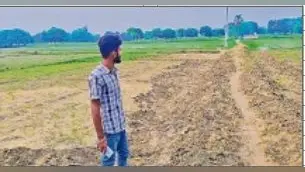 सीवान के ग्रामीणों ने दिखाया जज्बा, सरकार ने नहीं बनायी तो आपसी सहयोग से खुद बना डाली सड़क