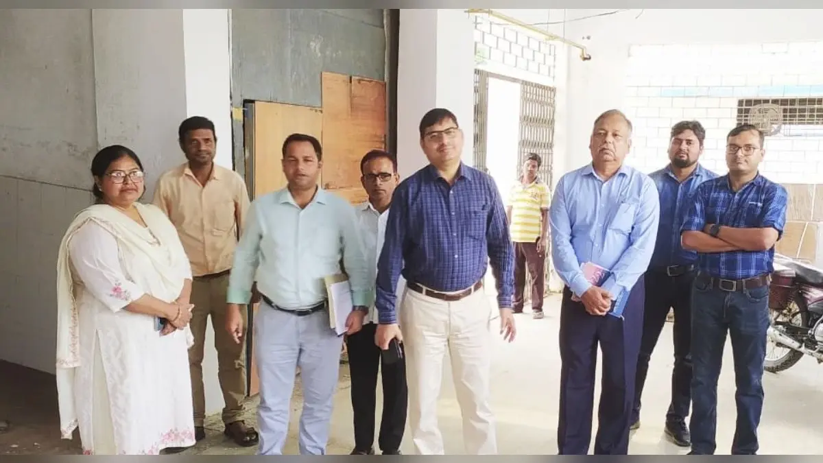 Pre flood preparation: बाढ़ को लेकर सांप डसने की दवाइयों समेत अन्य जीवन रक्षक दवाओं का किया गया भंडारण