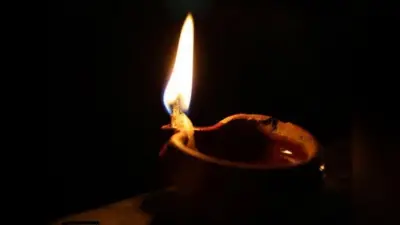 विद्यार्थियों, शिक्षकों व कर्मियों से दीया, मोमबत्ती व फ्लैश लाइट जलाने का आग्रह