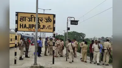 बिहार में ‘अग्निपथ’ पर उपद्रव, तोड़फोड़, पथराव के बाद पांच ट्रेनों में लगायी आग, जानें कब कहां-क्या हुआ