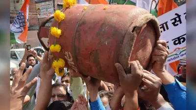 LPG Subsidy Status : गैस सब्सिडी का पैसा खाते में आ रहा है या नहीं, ऐसे आसानी से करें पता