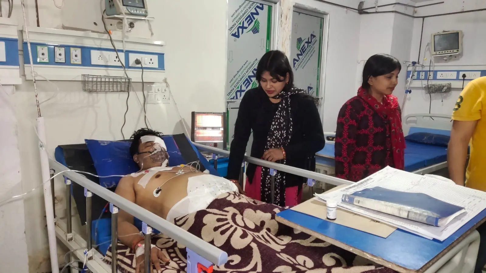Bihar: बेटी की शादी को पूर्व मुखिया करा रहे थे घर पर सड़क निर्माण, छोटे भाई व भतीजा ने बरसायी गोलियां