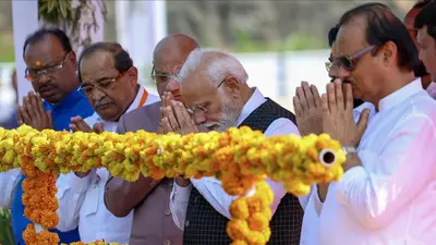 पीएम मोदी ने महाराष्ट्र को दी 7500 करोड़ की सौगात, आयुष्मान कार्ड और स्वामित्व कार्ड का किया वितरण