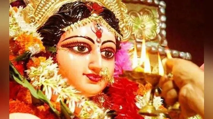 Chaitra Navratri 2021 के दौरान पढ़ें ये Durga Chalisa Aarti, घर आएगी सुख-समृद्धि, शत्रुओं का होगा नाश