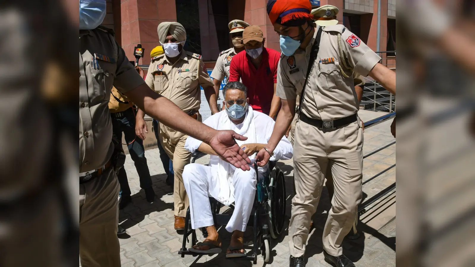 Gangster Mukhtar Ansari : बांदा जेल में बंद मुख्तार अंसारी की तबियत खराब, बढ़ा ब्लड प्रेशर और शुगर कहीं उसे…