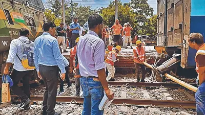 बिहार में टला बड़ा रेल हादसा, आरा-बक्सर रेलखंड पर ट्रेन के इंजन व बोगी का बंफर टूटने से मची अफरा-तफरी