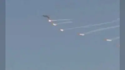 Air Force Day 2020, Indian Air Force: एयरफोर्स डे की जोर शोर से तैयारी, विमानों ने दिखाये करतब, हवा में की आतिशबाजी