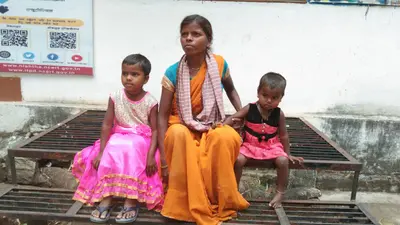 ससुरालवालों ने घर से निकाला अपनी दो बेटियों को लेकर डेढ़ साल से दर- दर भटक रही है बंधनी