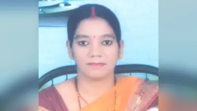 बोकारो : बच्चों को मोबाइल पकड़ाकर फंदे से झूल गयी महिला, नाइट ड्यूटी से लौटा पति तो रह गया दंग